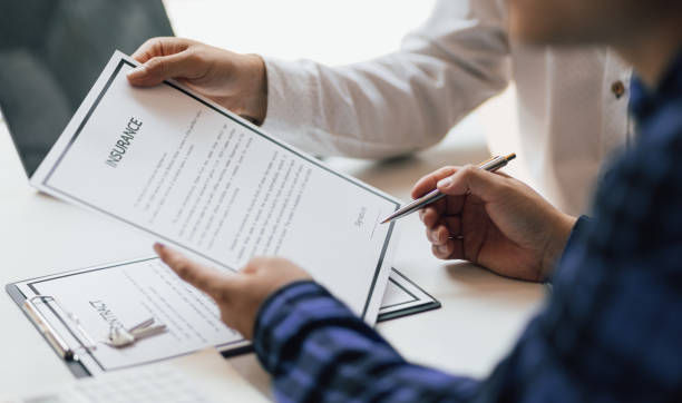 如何评估成都税务代理服务的质量和信誉？